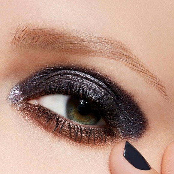 MAC Cosmetics Other - 🥳HP🥳 MAC DAZZLESHADOW- FEEL THE FEVER (DISCONT)